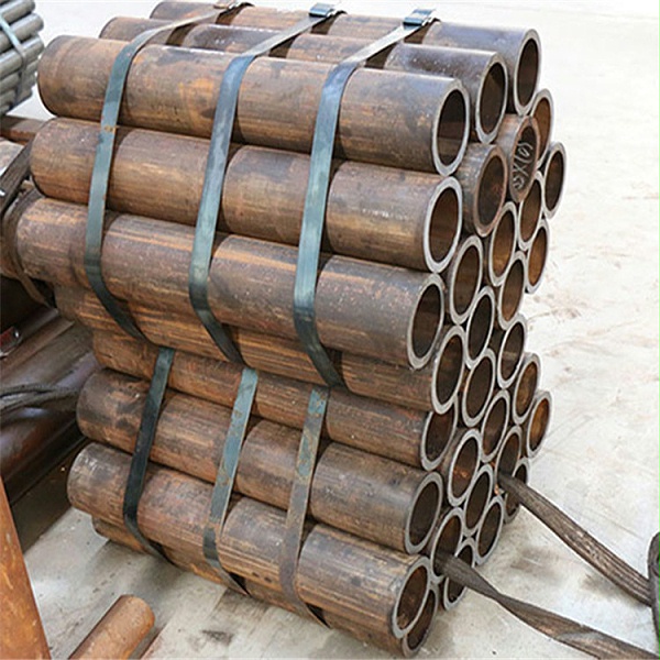 Seamless-Steel-Pipe-For-Mechanical-Structural-(1)